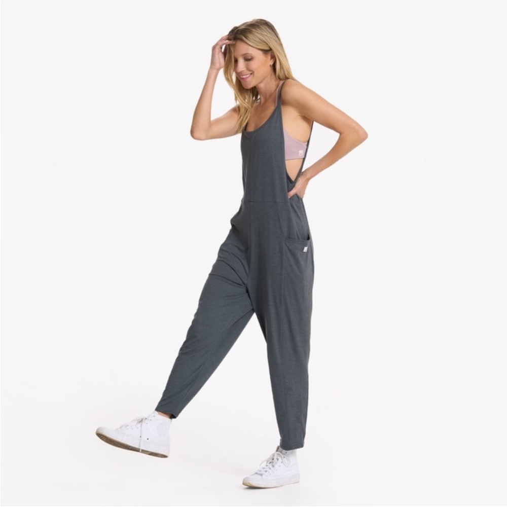 Vuori Breezy Jumpsuit Heather Gray pockets S style #VW4006